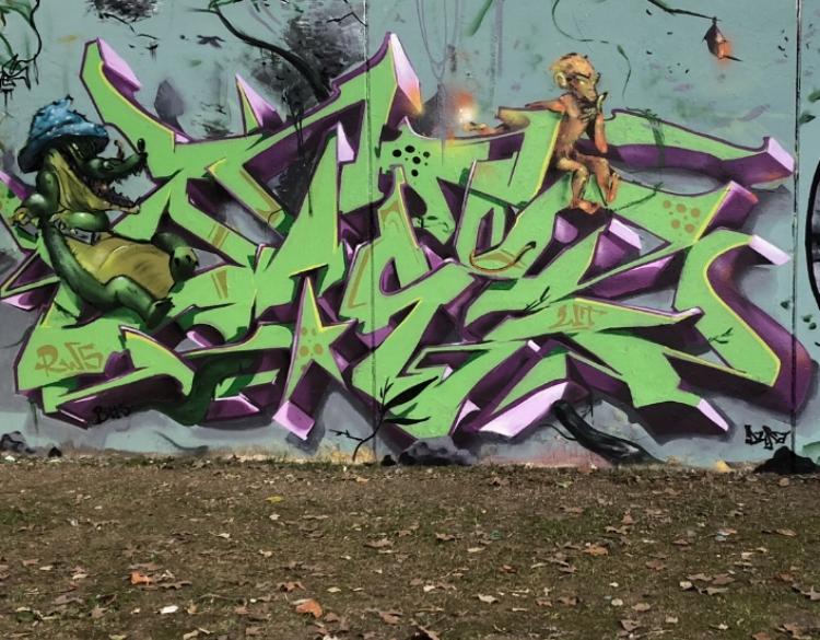 DaeS